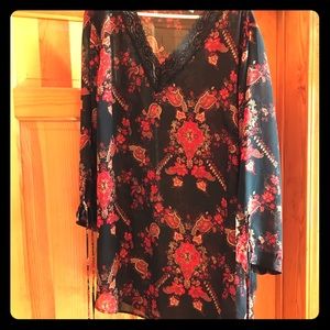 Sheer High-Lo Top 22/24